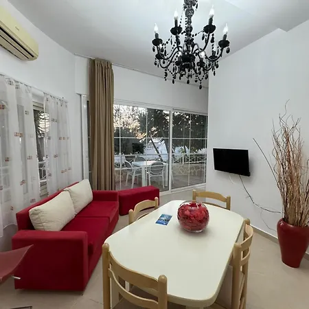 Atlantis Apartament's 2 * Sarande